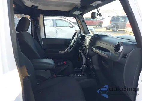 2015 Jeep Wrangler Unlimited Sport z USA, uszkodzony, nr VIN 1C4BJWDG1FL577840